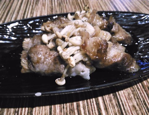 汁燒金菇肥牛卷 - 銅鑼灣的深宵食堂