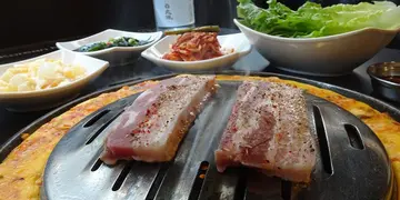 旺角店限定!$99任烧任食五花肉连炉边蛋