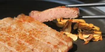 鐵板燒都有得自己燒！全港首間自製鐵板燒餐廳（有片）