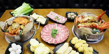 一鍋兩食！上層干鍋底層火鍋 荃灣必食龍蝦海鮮山(有片)