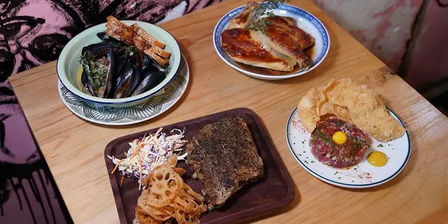 慢煮12小时嫩鸡/猪肋骨+ Happy Hour $35一杯酒 中环苏豪区新开艺术餐厅(有片)