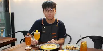 全民造星Jason中环开茶主题玩味餐馆　入味普洱鸡翼+冻柠茶Cocktail(有片)