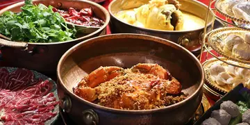 去青樓滾？中環青樓主題火鍋 惹味避風塘炒肉蟹鍋+養顏濃厚花膠雞湯(有片)