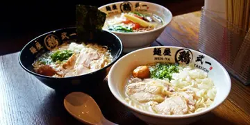 东京浓厚鸡汤拉面店登港  日本直送鸡白汤、素食蔬菜汤任拣(有片)
