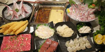 新加坡人气美颜火锅店登港   梦幻粉红主题  专人助剥醉虾 (有片)