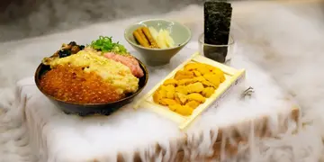 西环新开海鲜丼专门店 原版北海道海胆丼、重量级海皇丼(有片)