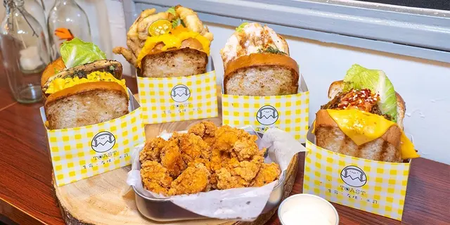 銅鑼灣新開韓式紙盒吐司專門店！足料軟殼蟹滑蛋/泡菜豚五花芝士口味(有片)