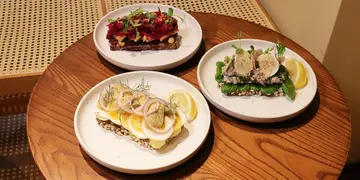 上环新开北欧咖啡室 沙律+小食化身传统外馅三文治