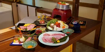 【壽喜燒小知識】關東關西唔同煮法  人氣店廚師：「關西風更香口！」