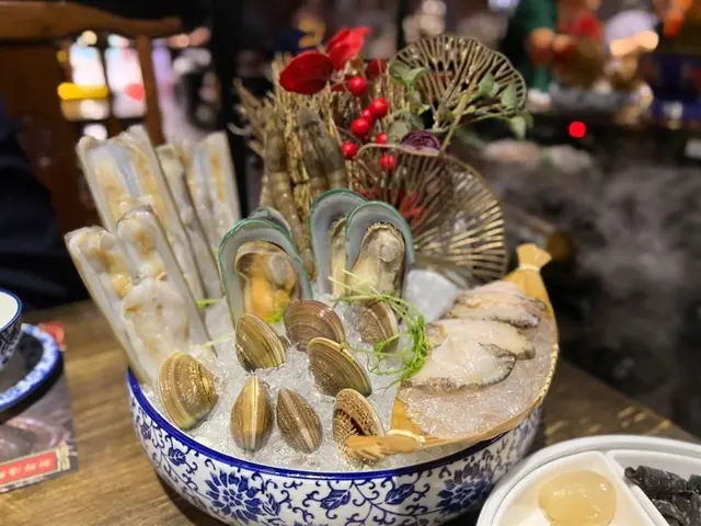 【OpenRice Pay优惠】北角宫廷主题火锅店  玩游戏赢和牛/海鲜拼盘  埋单减$50