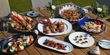 元旦brunch推介！葡萄牙特色节庆早午餐、chill叹靓景之选
