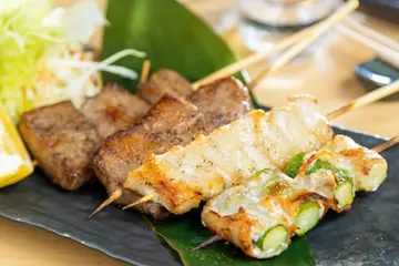 【识食攻略】居酒屋串烧炸物配酒 医肚又放松