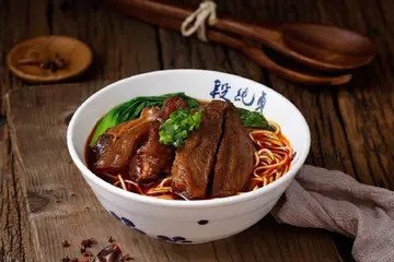 【识食攻略】过江龙牛肉面 正宗台湾风味