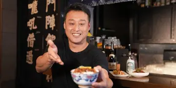 【专访】台男创台式居酒屋 外婆传授卤肉饭秘方