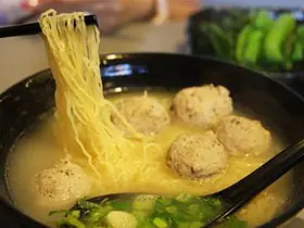 狂欢过后消夜选