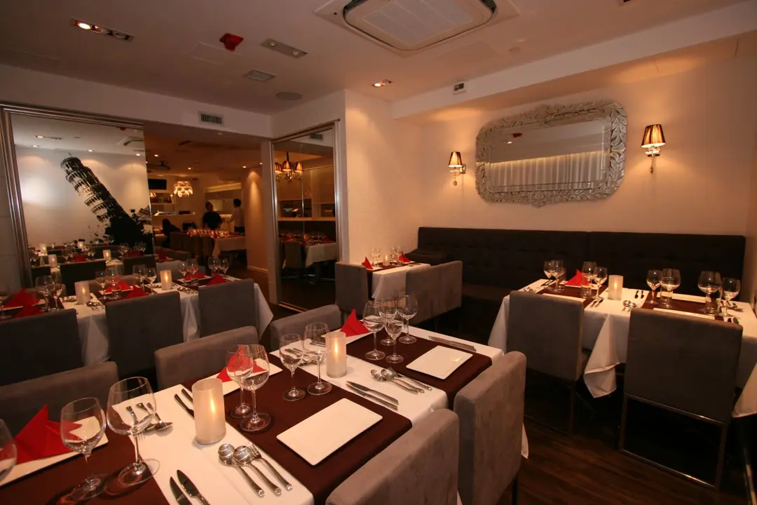 La Bon Restaurant & Lounge