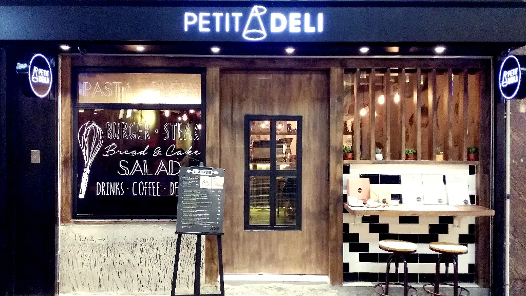 Petit Deli