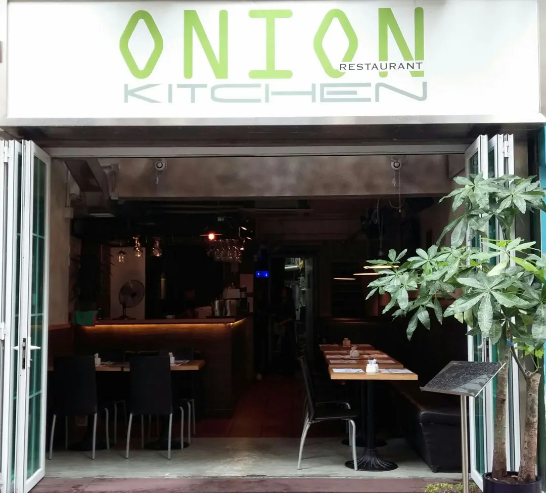 Onion Kitchen Pub + Restaurant