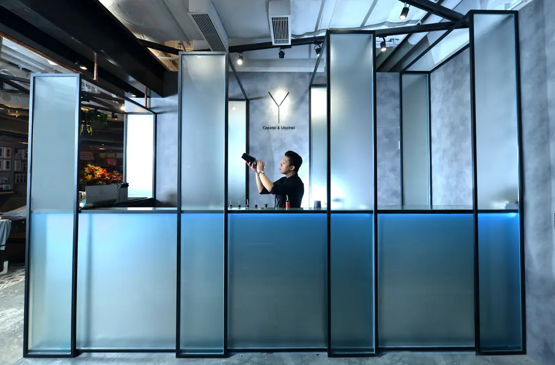 Y Cocktail & Mocktail