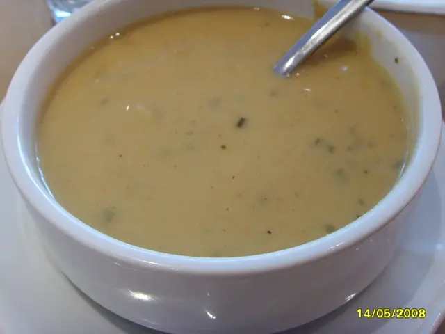 呈咖啡色的「白湯」