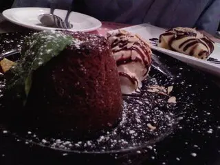 心太軟旦糕配雪糕球