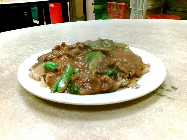 沙爹牛肉炒河 ($30)