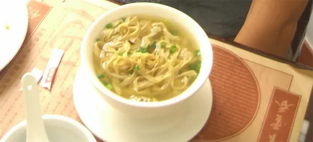 雲吞粗麵