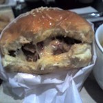 Chicken Cheese Mushroom Burger - 正