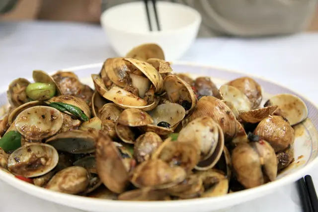 豉椒炒蜆，夠辣，送老青一流