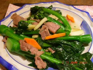 芥蘭炒牛肉 - 都可以接受,芥蘭勁粗...味道一般