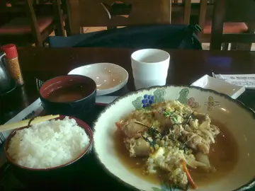 玉子雞肉定食，好味﹗