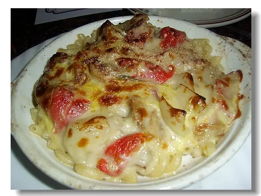 拿破崙焗通心粉,上桌時熱騰騰的