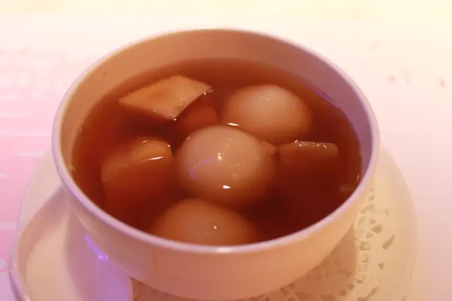 招牌蕃薯薑湯漏黃湯圓