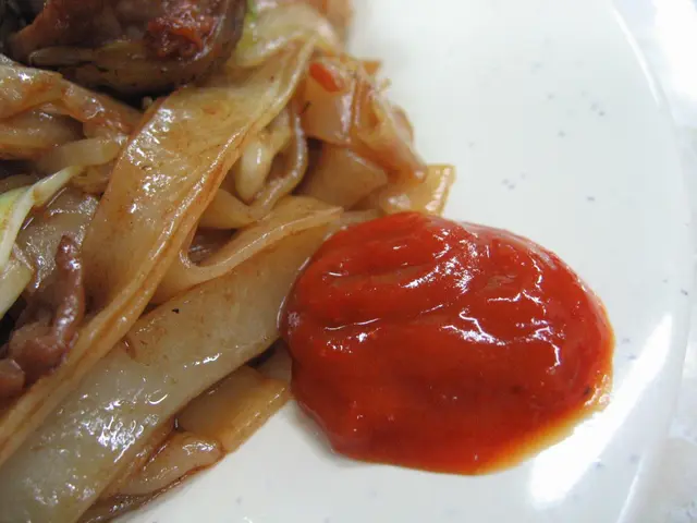 配上辣椒醬同吃也是必然的事