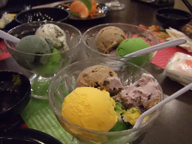Many flavour!! Green tea, red bean, cookie