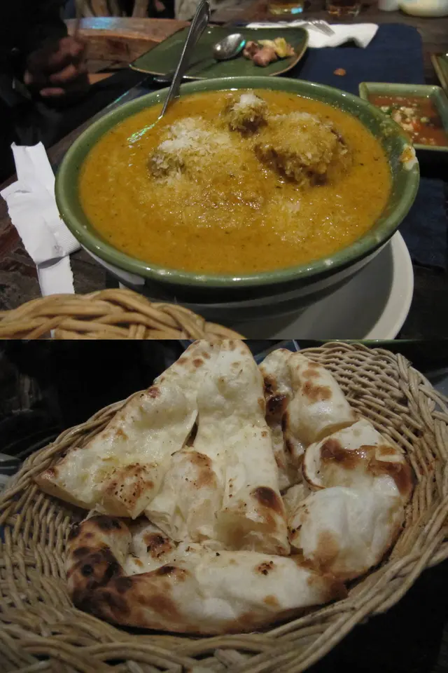 椰汁咖哩羊 & NAAN BREAD