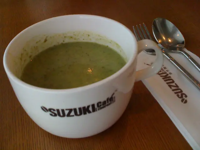 個湯有d魷魚條喺度,幾好咬口!