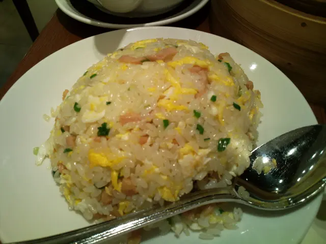 肉絲炒飯:應該是用上珍珠米吧!肉絲,蛋絲亦炒得均勻。十分推介!