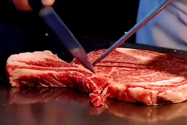 神戶牛肉好大塊呀!果然係最受歡迎嘅主角!