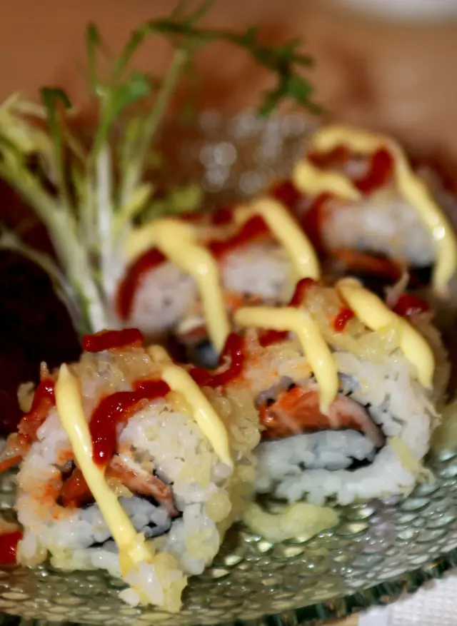 脆辣三文魚卷,入口第一個感覺,幾啱我口味喎,有D辣,幾開胃!