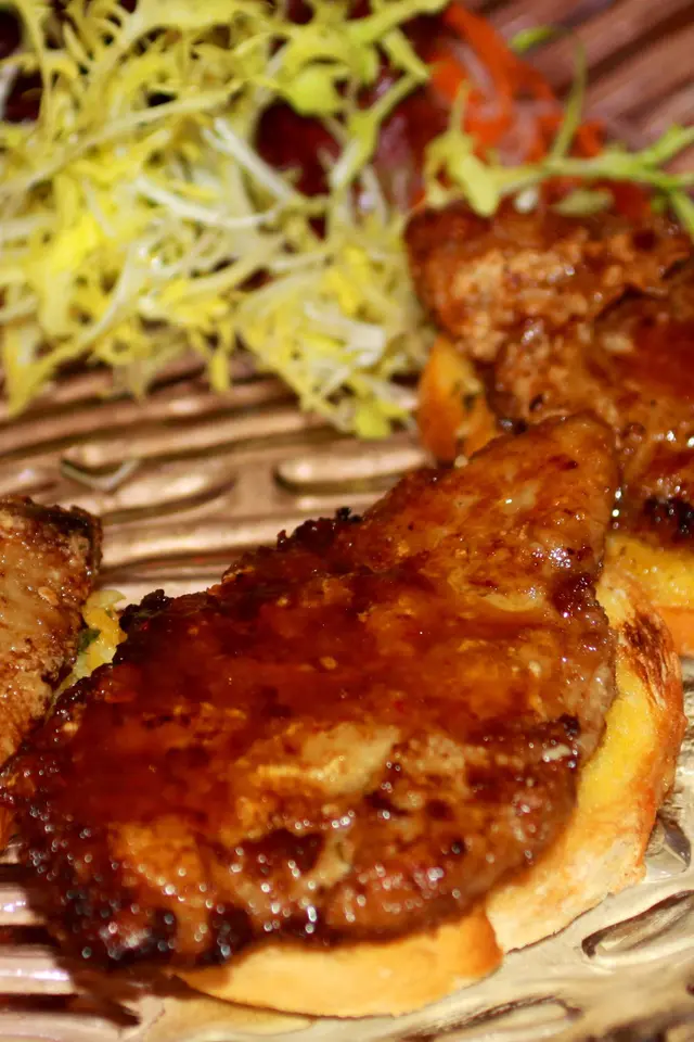 鵝肝多士,鵝肝煎到外邊又香又脆,裡便好軟熟,入口即溶,好正呀!