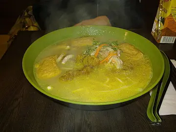猪骨汤底拉面