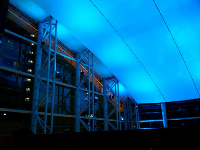 坐出面無咁局促