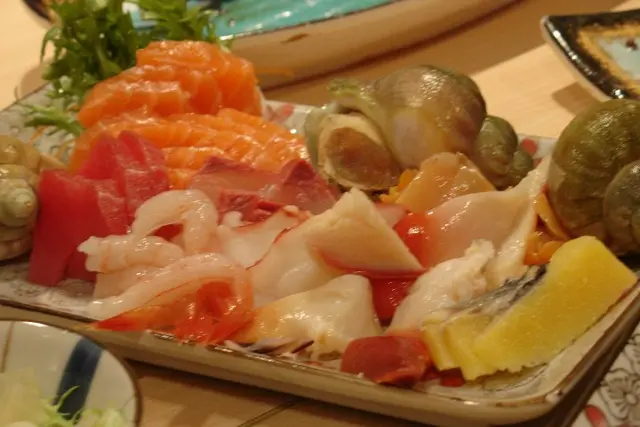 仲有螺刺身...幾甜下....