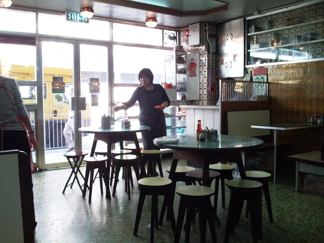 下午時段亦不會有太多客人幫襯，形成[餐廳比較悠閒和舒適的感覺，很難得