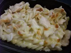 芝士焗白汁雞肉螺絲粉