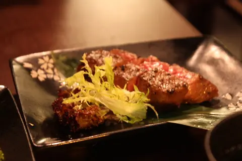 和牛，肉質地好軟，散叫，都要差不多2百元 