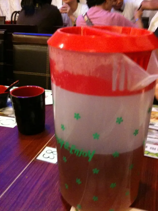 倒胃膠茶酌,有如洗茶杯水