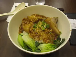 红炆卤肉饭