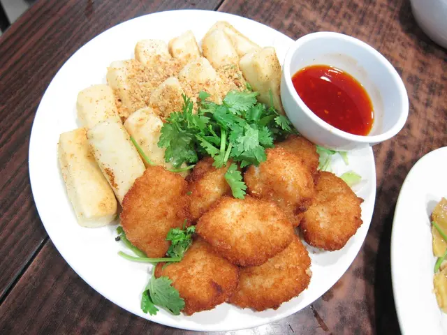 炸墨魚餅加炸豆腐